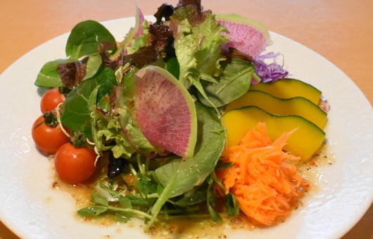 新鮮野菜サラダ