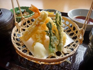 春の山菜天ぷら定食